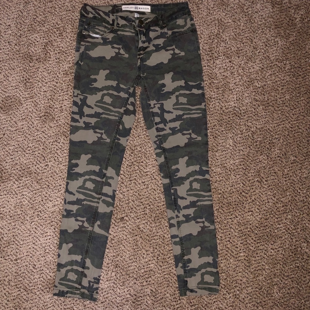 CAMO JEANS BRAND NEW